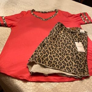 Judy blue leopard 2xl coral/watermelon leopard top